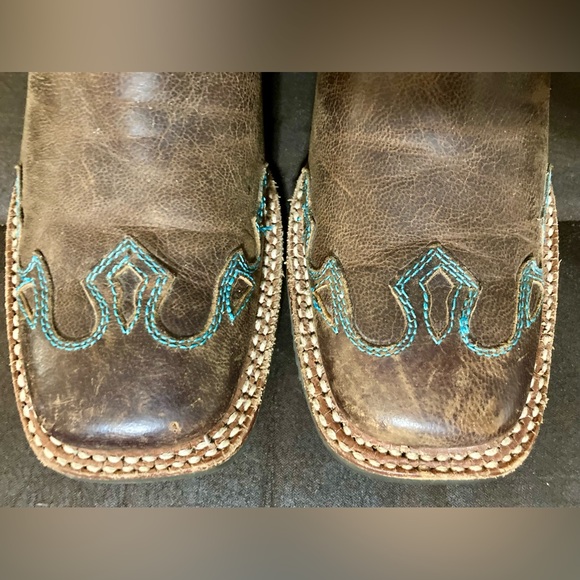 Ariat Caballera Western Boot with Turquoise accents - Picture 8 of 16